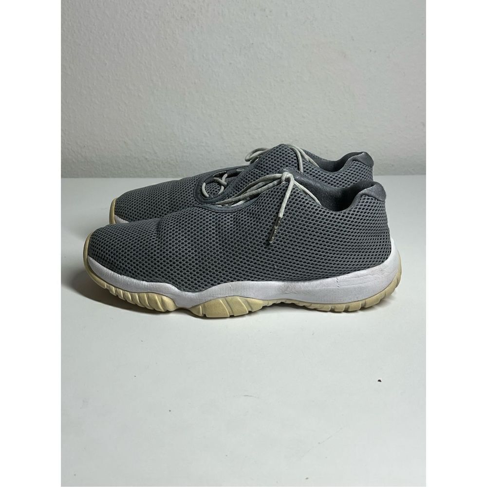 Air Jordan Future low Grey Wolf Sneaker Size 8